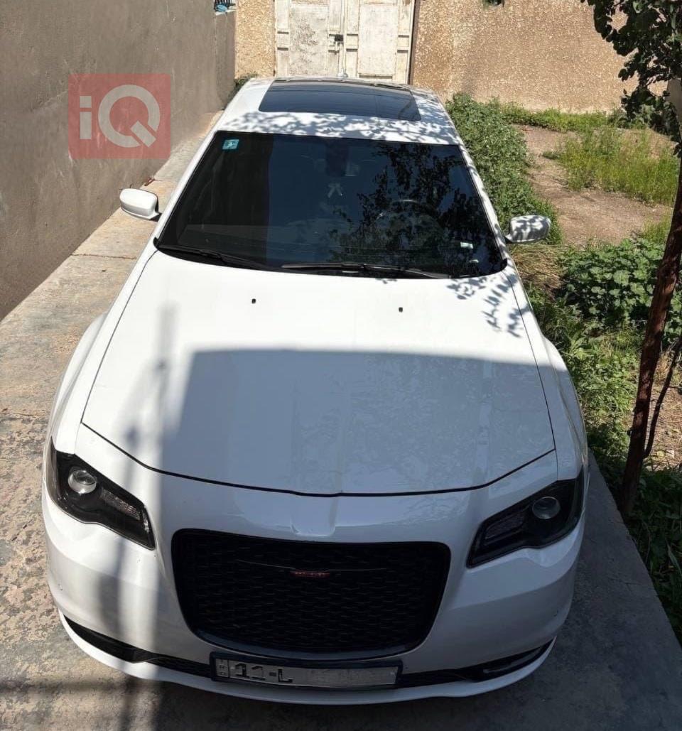 کرایسلەر 300